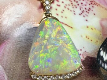Opal pendant